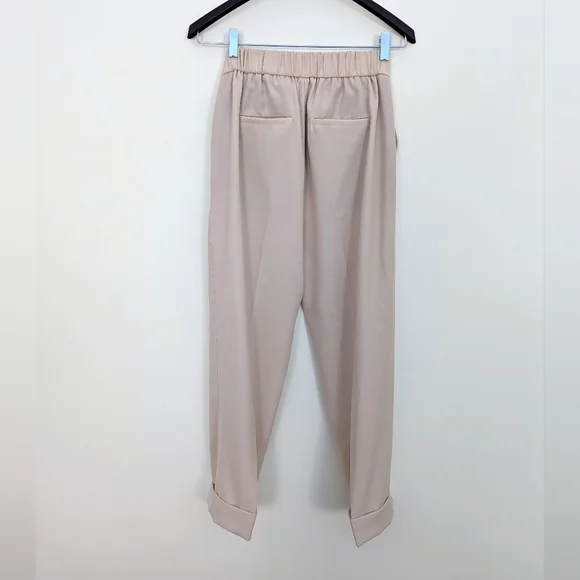 Vince Cuffed Tapered Pull-On Pant in Sandstone Crepe, XS - Picture 11 of 16